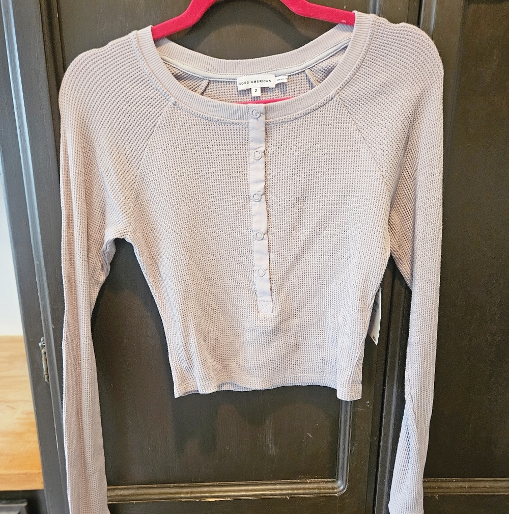 NWT Good American Lilac Cropped Henley